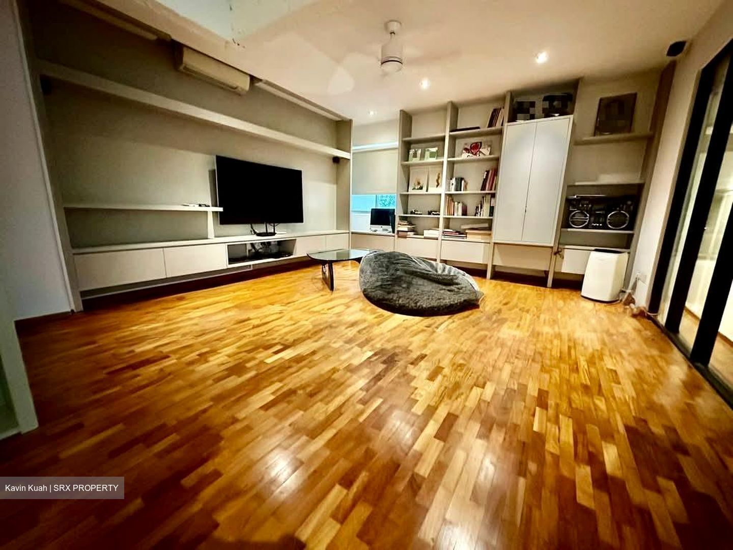 Leonie Towers (D9), Apartment #527078831